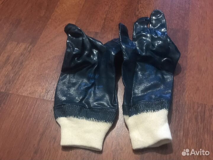 Перчатки
