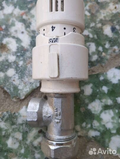 Терморегулятор для радиатора