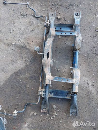 Подрамник задний Renault Duster