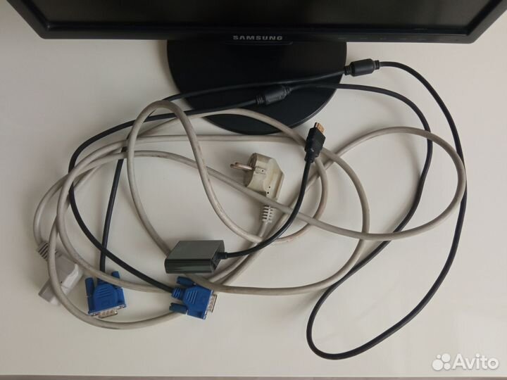 Монитор Samsung