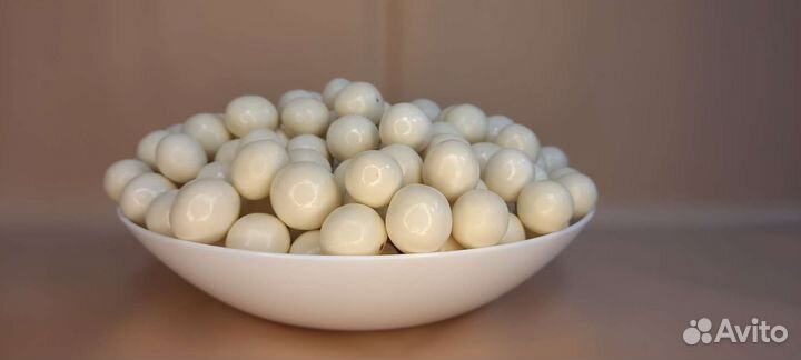 Орешки и фрукты в шоколаде