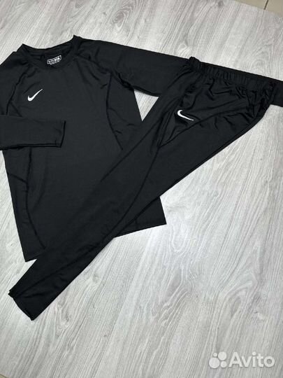 Рашгард Nike