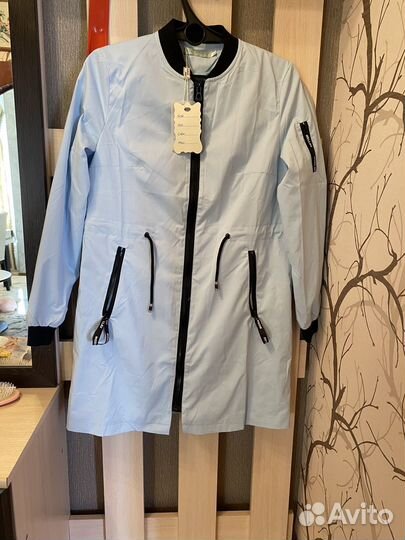 Ветровка женская