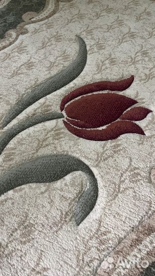 Ковер 1 на 2м. В отличном состоянии
