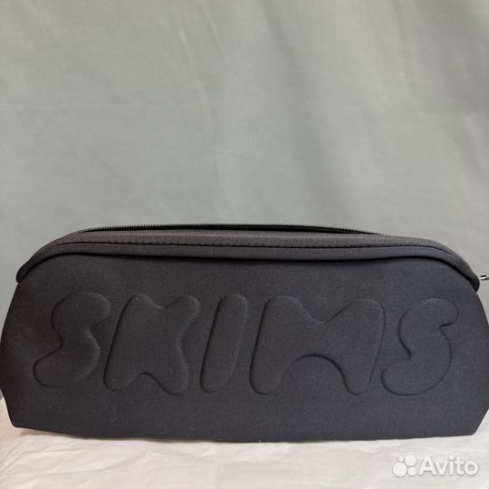Косметичка Skims