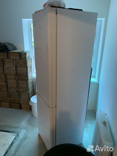 Холодильник Indesit BIA20