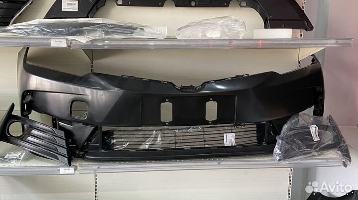 Бампер тойота королла е 180 16-19г