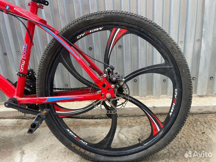 Велосипед на литых дисках bmw