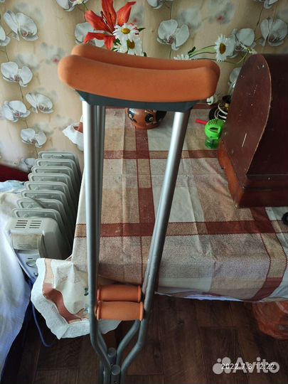 Костыли подмышечные