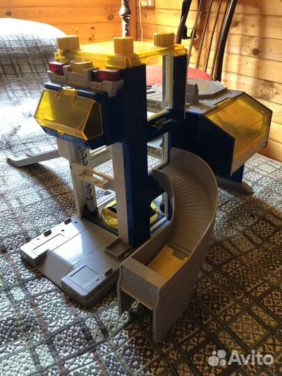 Детская парковка для машинок