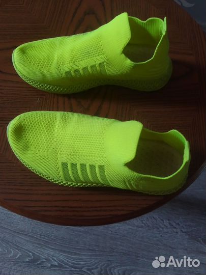 Спортивные тапочки