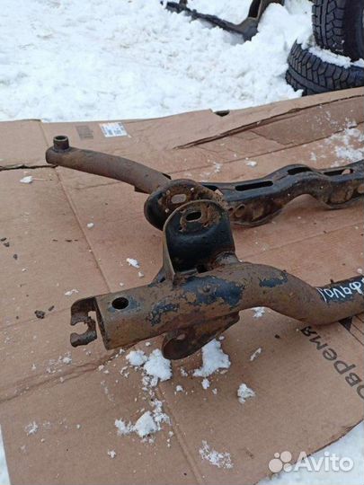 Подрамник задний Volkswagen Golf 5