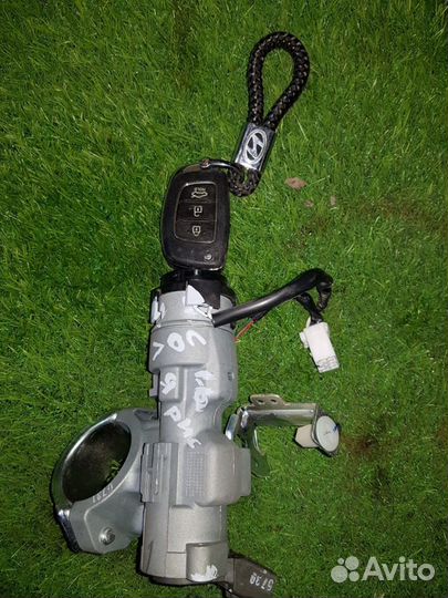 Замок зажигания Hyundai Solaris 2015 год