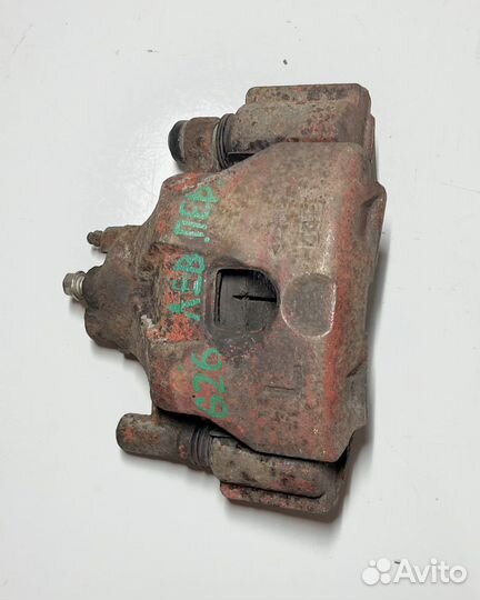 Суппорт передний Mazda 626