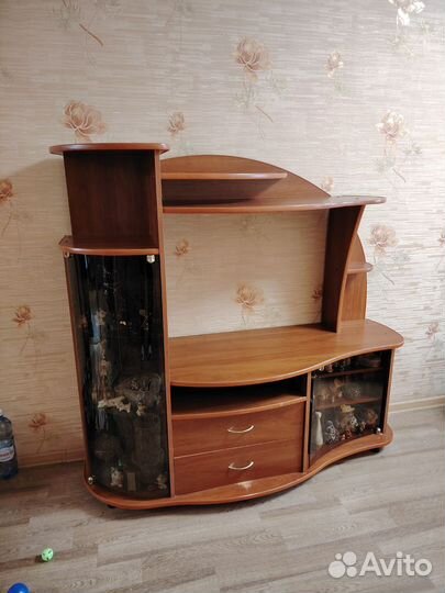 Тумба под телевизор