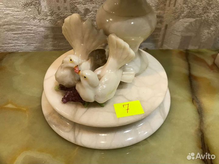 Старинные настольные лампочки из нат. камня