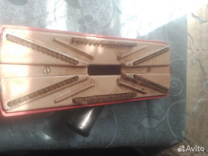 Отдам насадки на пылесос Уралец