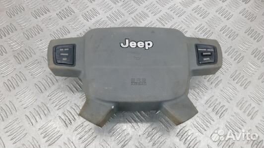 Подушка безопасности водителя jeep grand cherokee