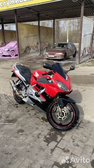 Honda cbr 600 f4i