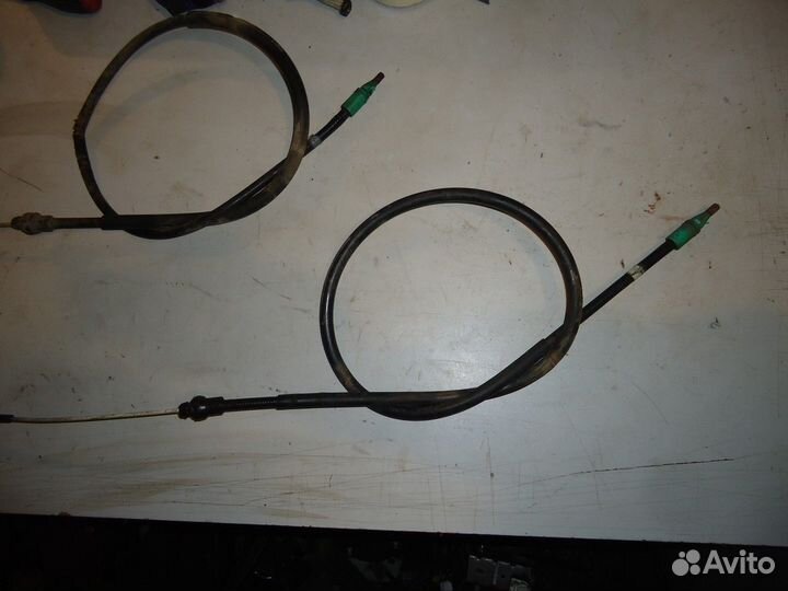 Трос стояночного тормоза