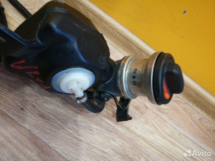 Горловина топливного бака Mercedes-Benz E-Class