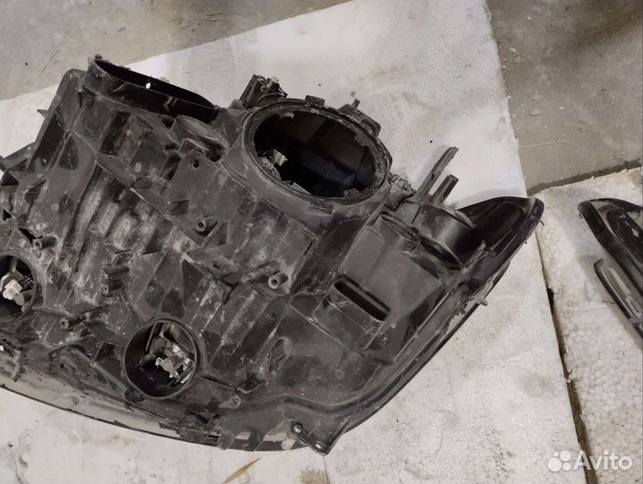 Фара ксенон прав. и лев бу BMW 3 F30 63117259526