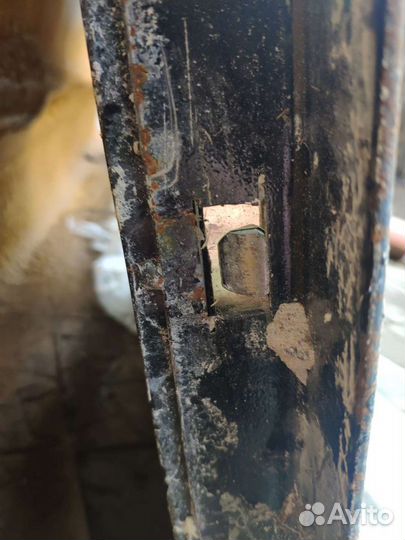 Скрытый люк под плитку в подвал