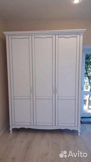 Шкаф 3х-дверный 