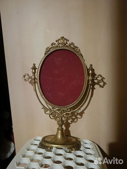 Зеркало настольное