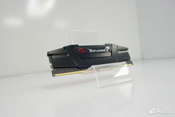Оперативная память G.Skill ripjaws V F4-3200C16S