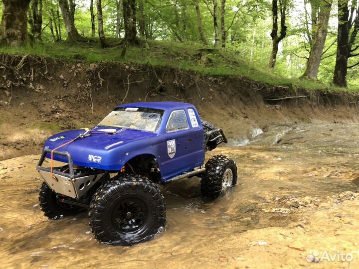 Rc трофи модель 1/10 Axial II