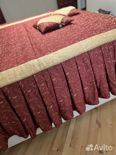 Комплект шторы и покрывало бу