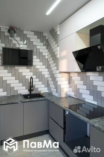 Кухонные гарнитуры в потолок 100*132