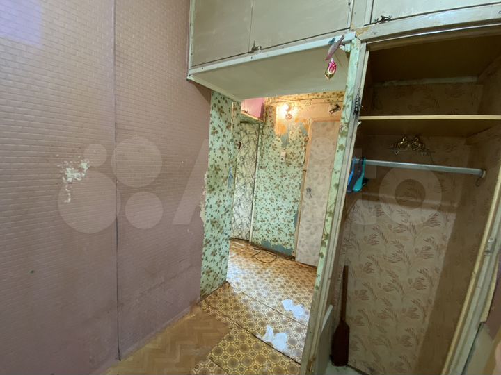 4-к. квартира, 82 м², 1/9 эт.