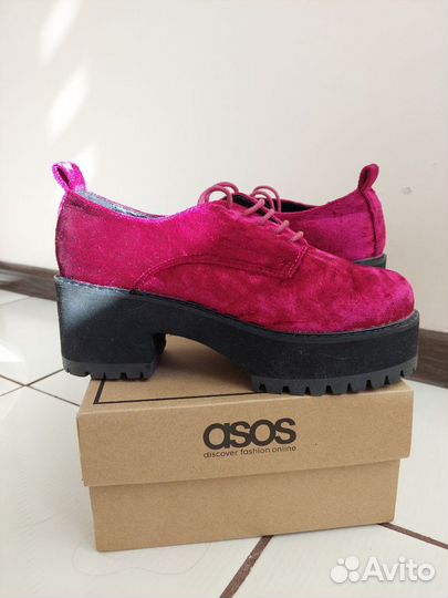 Продам ботинки