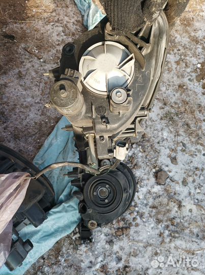 Продам фары для toyota aristo или lexus gs 300