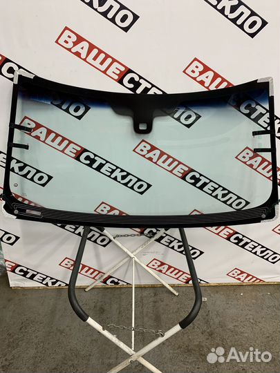 Лобовое стекло Range Rover Voque 4