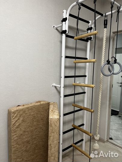 Шведская стенка с турником с матом