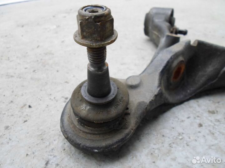 Рычаг передний правый верхний Land Rover Range Rov