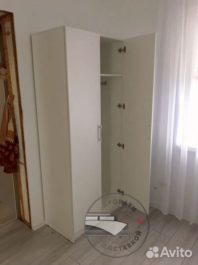 Шкаф