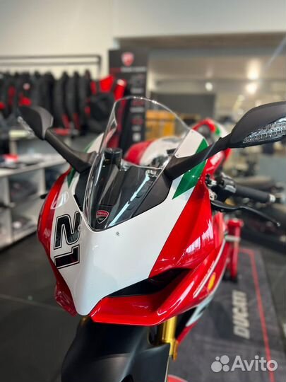 Ducati Panigale V2 troy bayliss