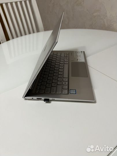 Asus vivobook s13