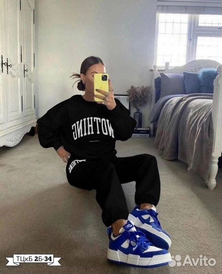 Спортивный костюм женский