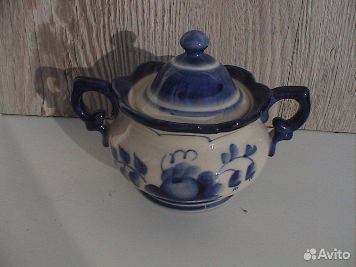 Сахарница. Гжель
