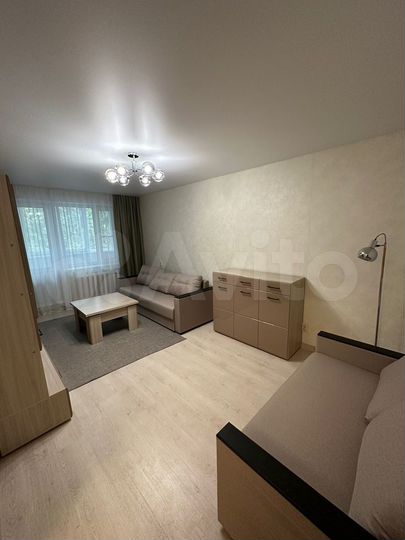 2-к. квартира, 50 м², 3/9 эт.