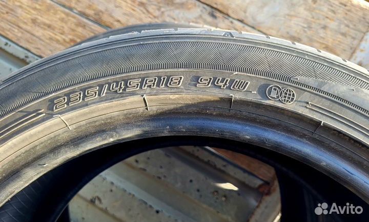 Dunlop SP Sport LM705W 235/45 R18 98W