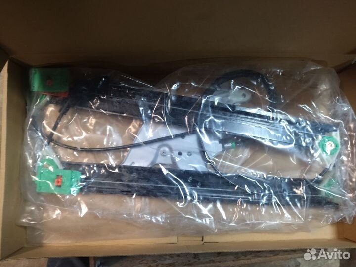 Стеклоподъемник ауди а6с5 правый. Передний