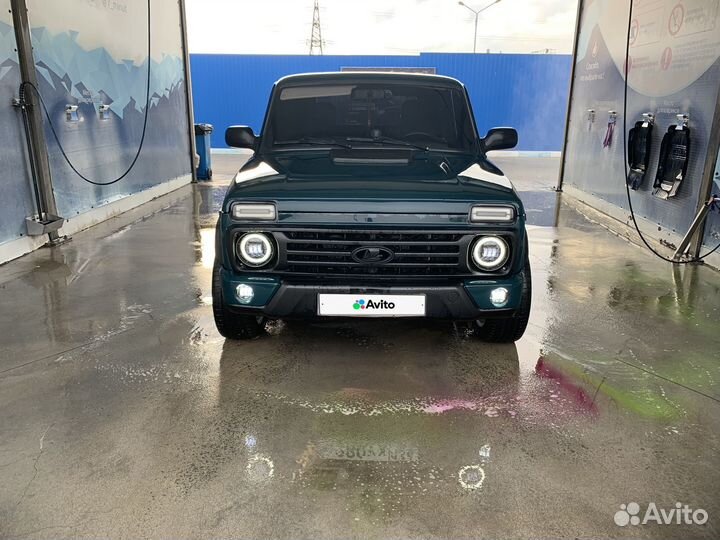 LADA 4x4 (Нива) 1.7 МТ, 2009, 100 000 км