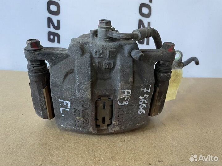 Суппорт передний левый Honda Stepwgn RF3 2.0 AT