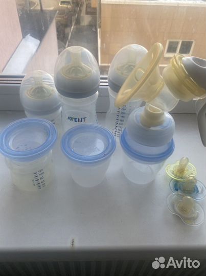 Молокоотсос,бутылки,поильник avent,чашка